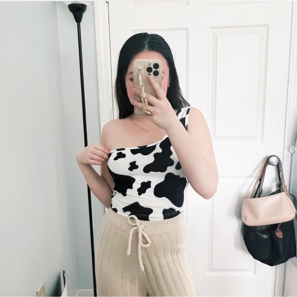 Cow print, crop top